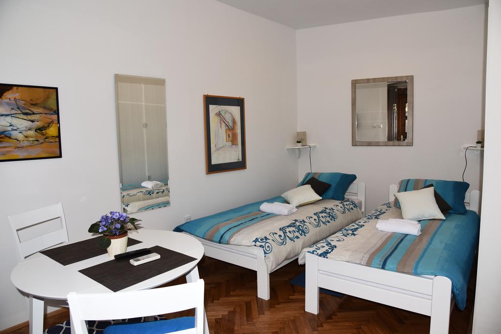 Downtown Apartment Korina Zadar Exteriör bild